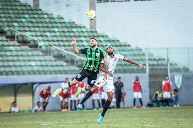 莫布利41+10骑士送黄蜂8连败 雷霆擒鹈鹕3连胜